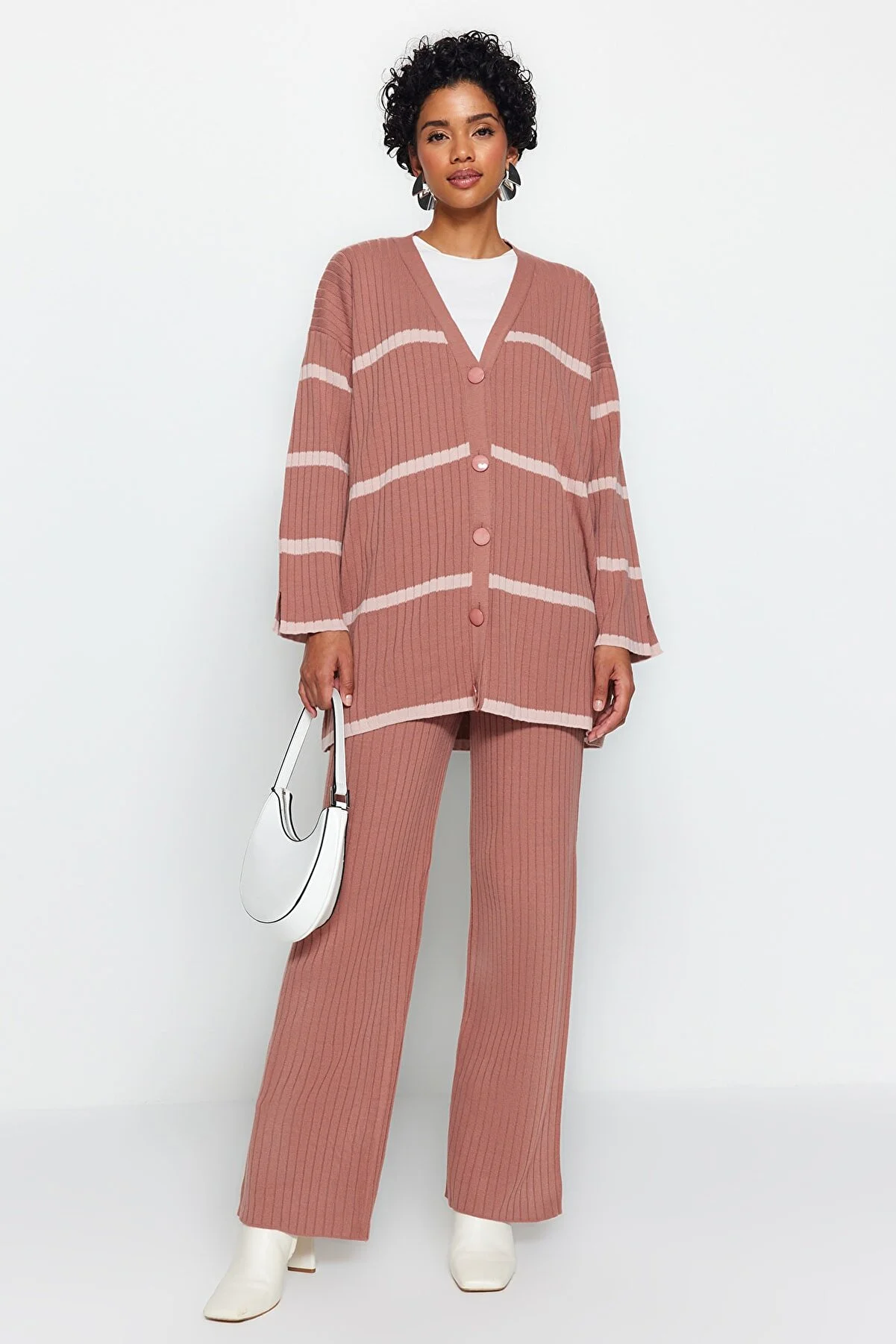 Trendyol Modest  Dried Rose Roving-Strickjacke-Hose-Bottom-Top-Set TCTAW24US00033