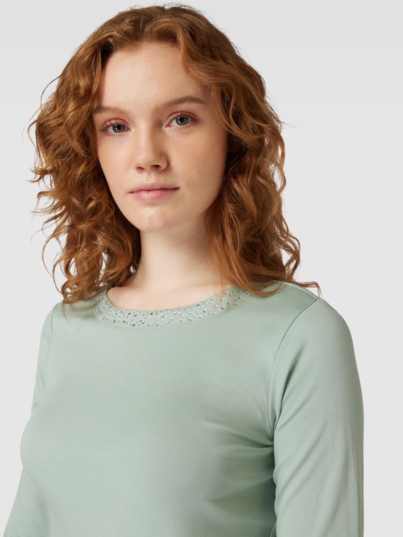 T-Shirt mit Ziersteinbesatz in schilf