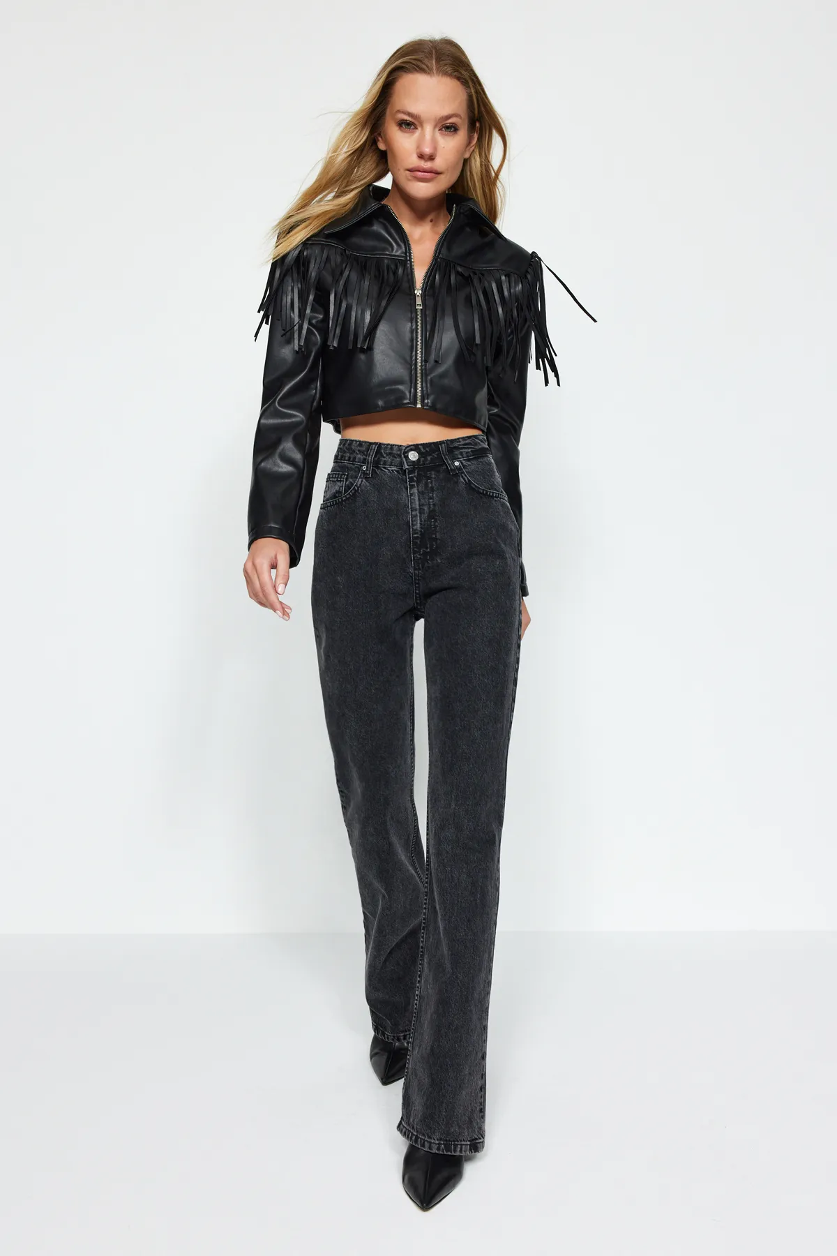 Trendyol Collection  Schwarze Jeans mit hoher Taille und weitem Bein TWOAW24JE00157
