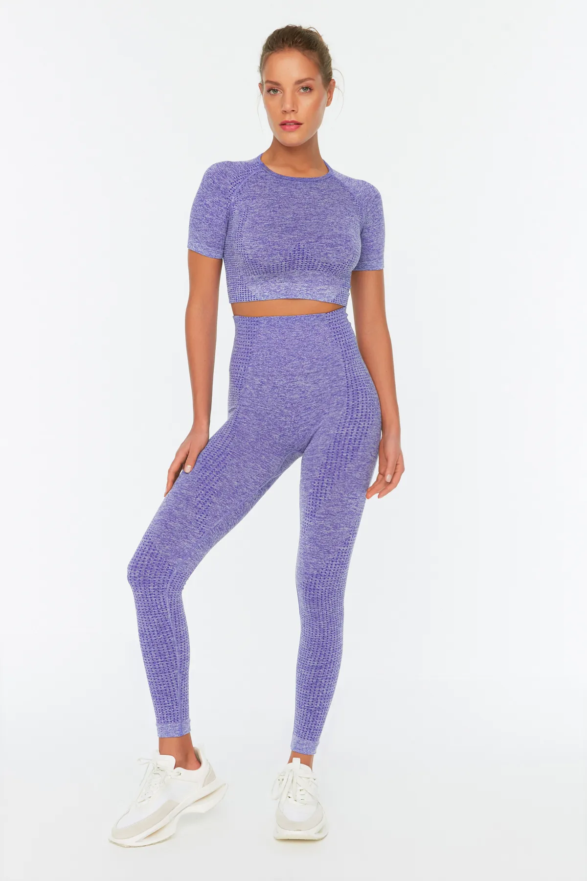 Trendyol Collection  Lila nahtlose/nahtlose gestrickte Sport-Leggings in voller Länge TWOSS21TY0024