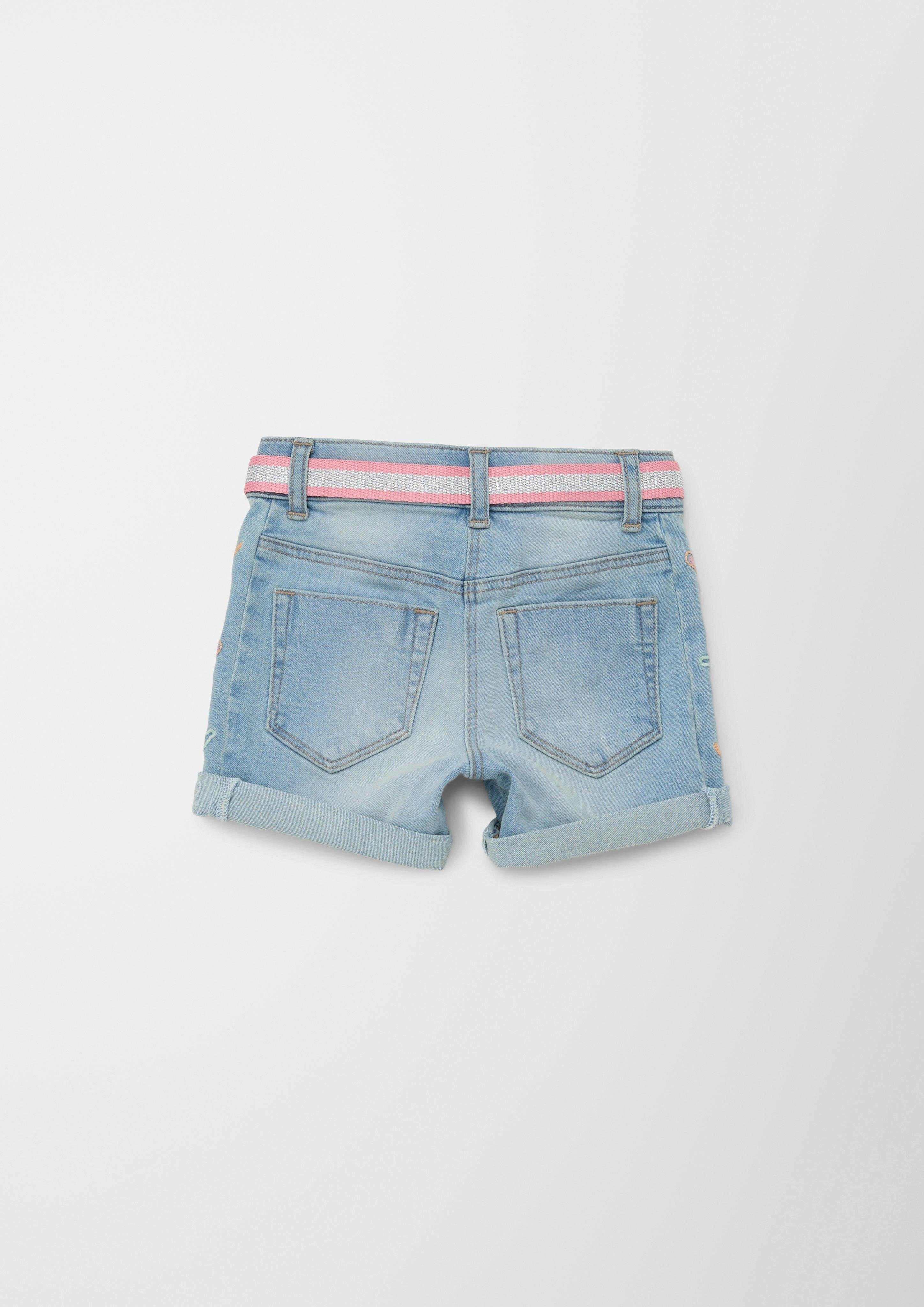 s.Oliver Jeansshorts Jeans-Shorts / Regular Fit / Mid Rise / Straight Leg Stickerei, Waschung