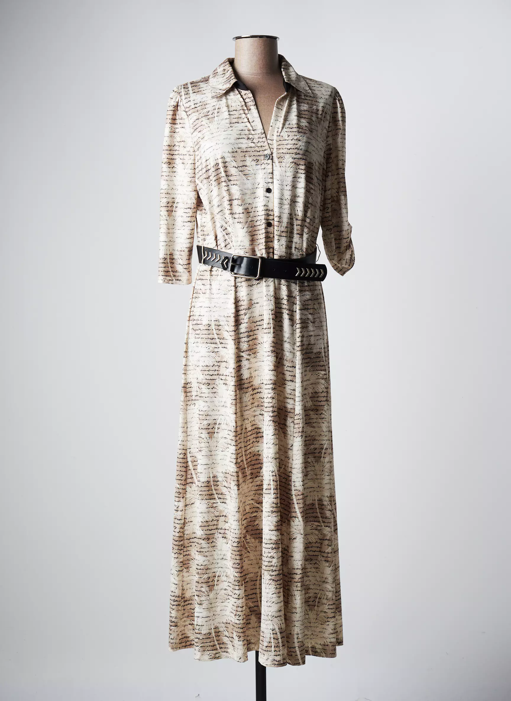 K Design Robes Longues Femme couleur beige
