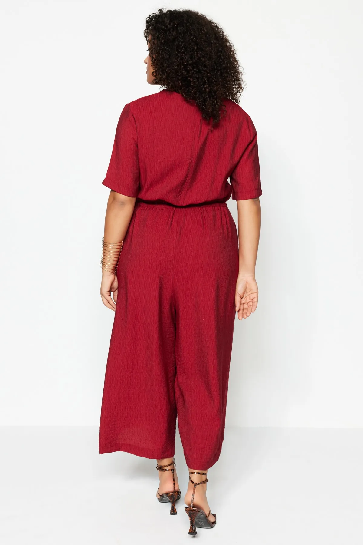 Trendyol Curve  Burgunderfarbener, gewebter Overall mit elastischem Bund TBSSS22BG0017
