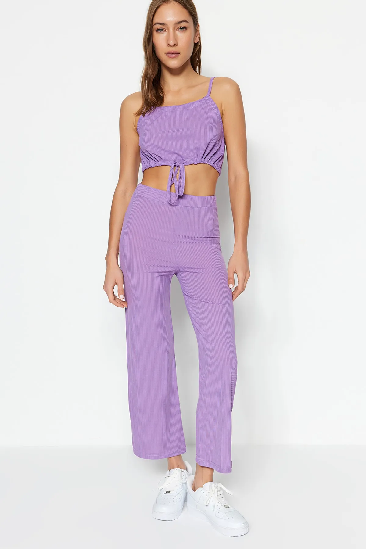 Trendyol Collection  Lila kurzes Set aus Oberteil und Unterteil aus Strick TWOSS21AU0204