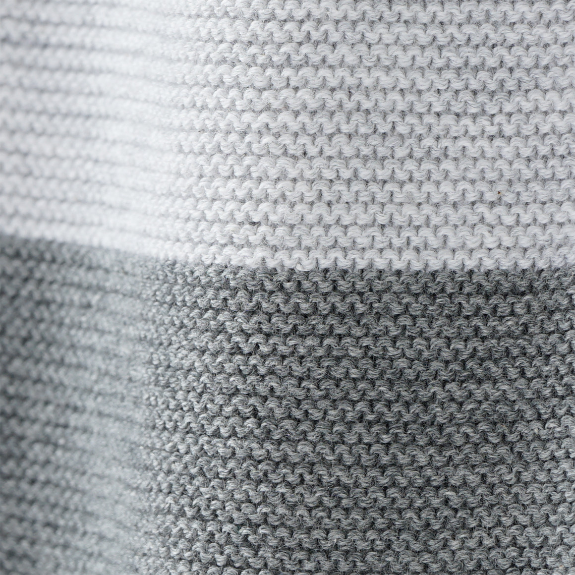 Newborn Strickpullover mit Farbteiler