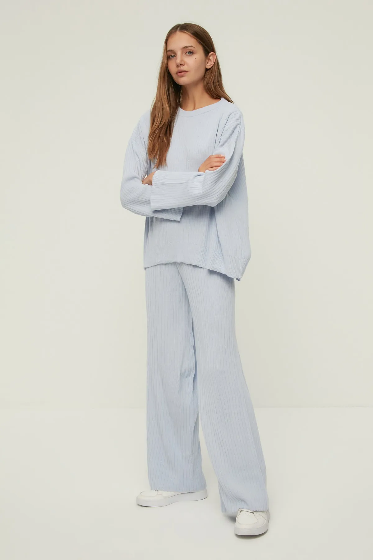 Trendyol Collection  Blaues Basic Rundhals-Strickoberteil und -unterteil-Set TWOSS20AU0084