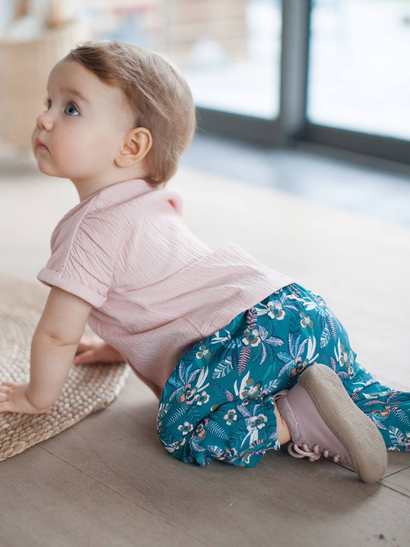 Bottillons cuir souple bébé fille 4 pattes rose clair