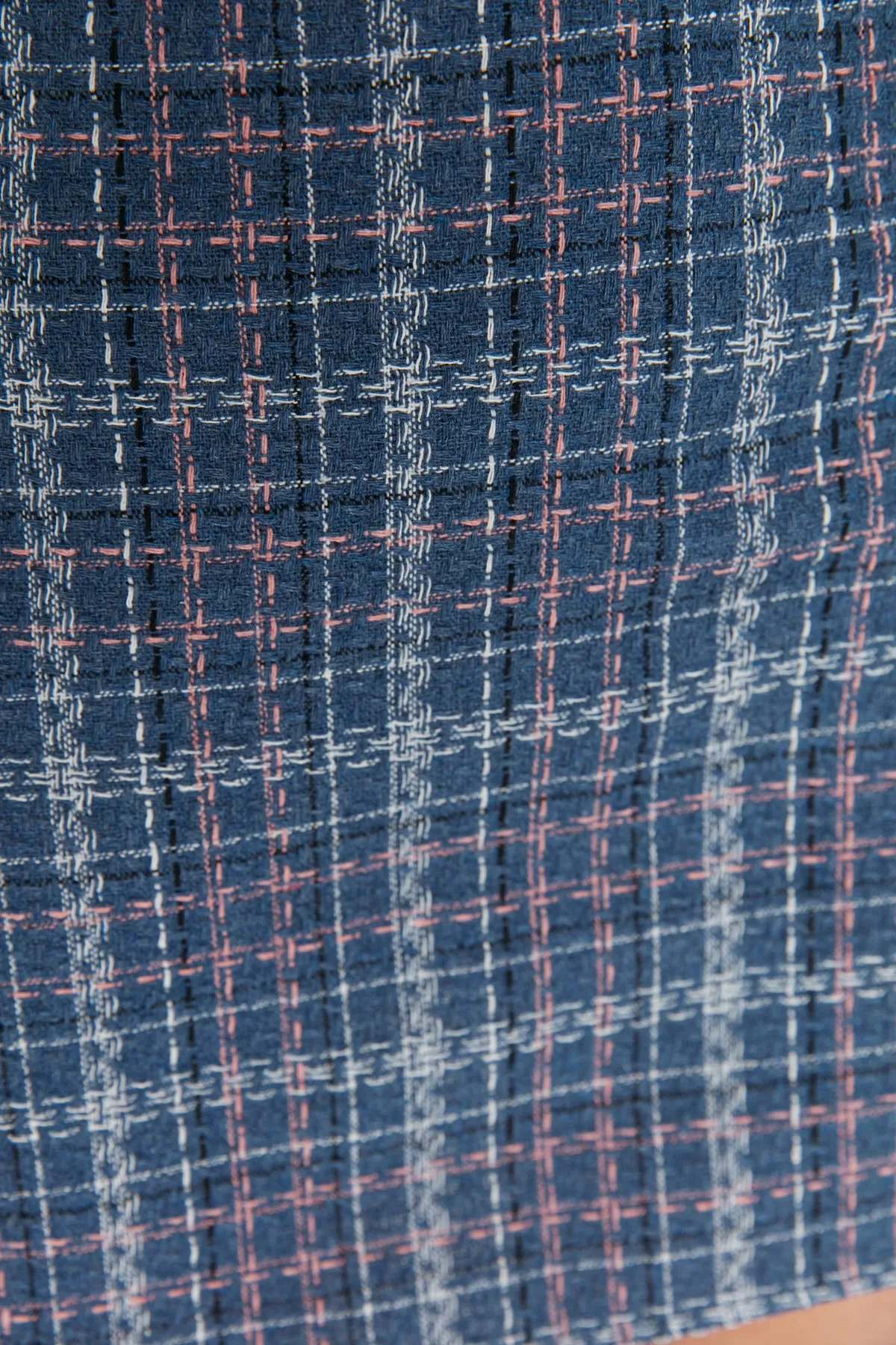Trendyol Collection  Indigoblauer karierter gemusterter Mini-Webrock aus Tweedstoff TWOAW23ET00017