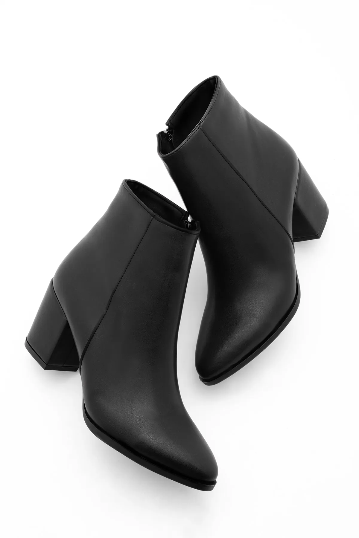 Marjin  Damen-Stiefel und Stiefeletten mit spitzem Zehenbereich und Reißverschluss, Cerin, Schwarz