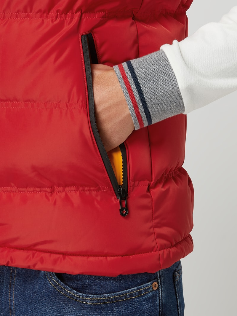 Steppweste mit Label-Applikation Modell 'SNOWDOME VEST' in rot