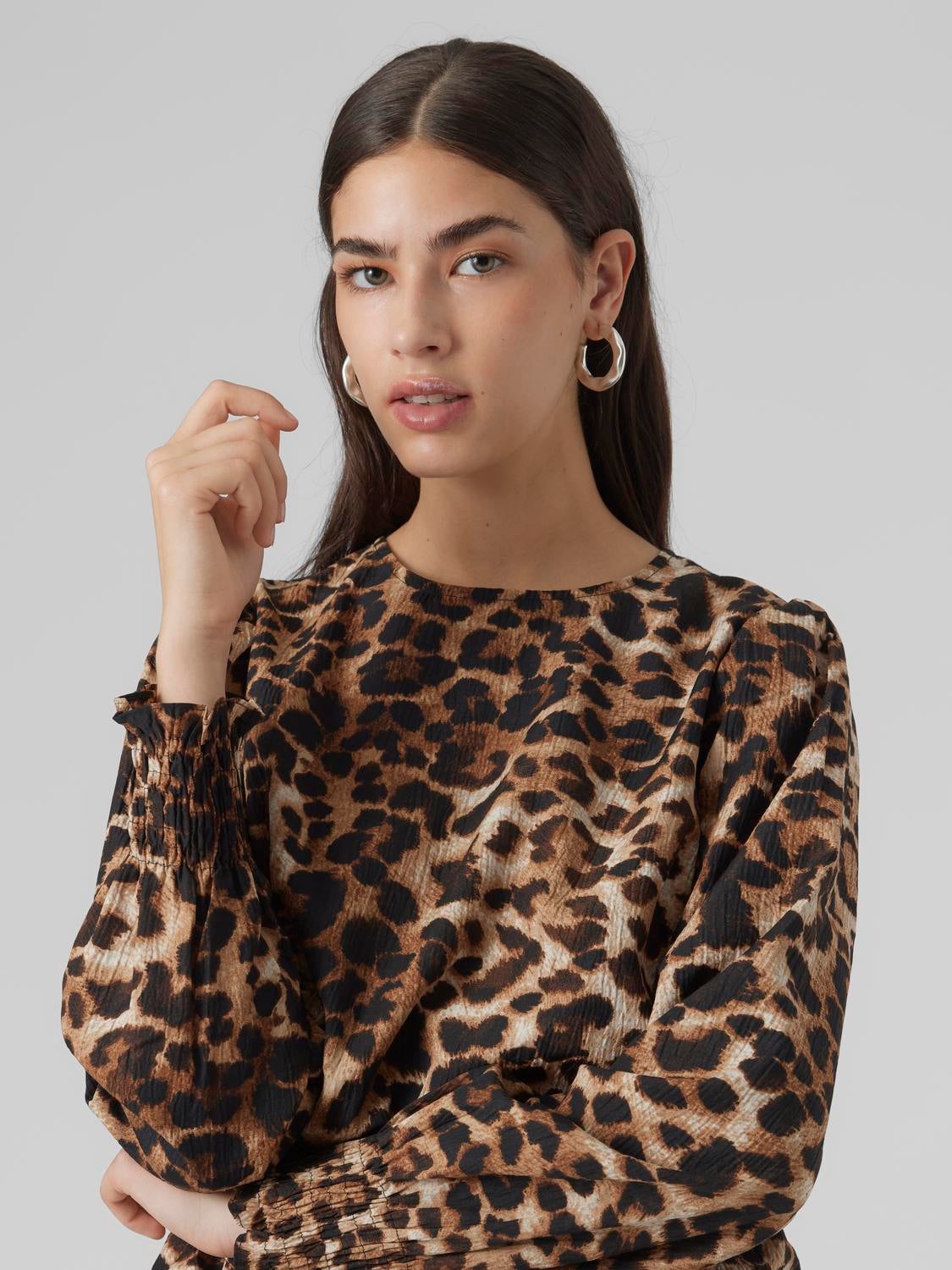 VMHENNAS Top