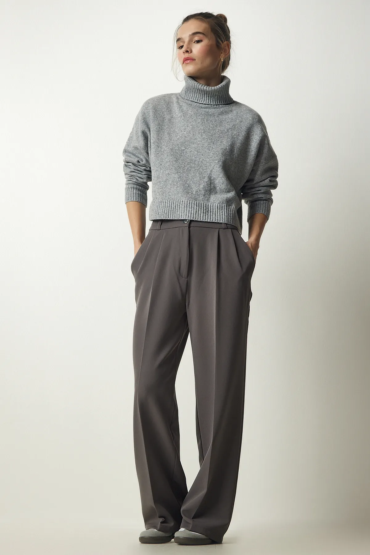 Happiness İstanbul  Graue Palazzo-Hose mit Taschen für Damen DW00001