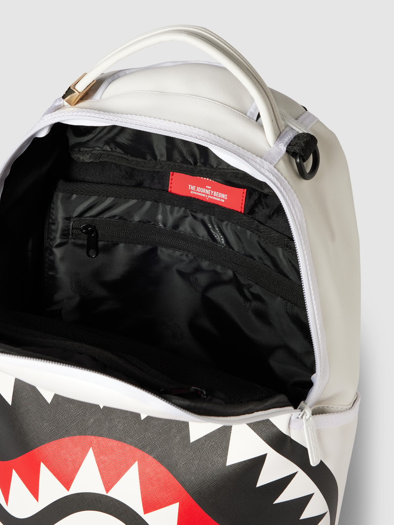Rucksack mit Motiv-Print Modell 'SHARK' in weiß