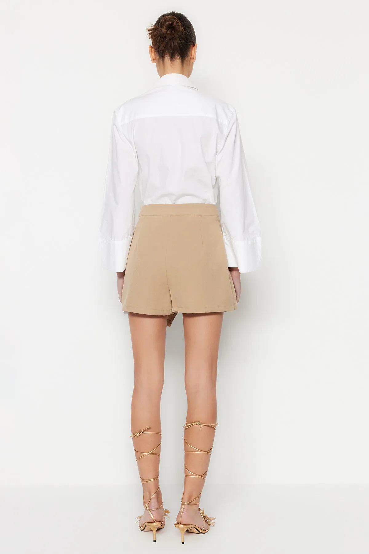 Trendyol Collection  Shorts - Beige - Hoher Bund