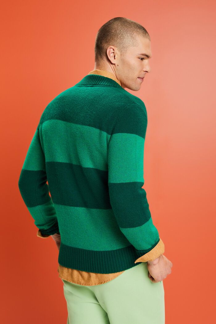 Kaschmirpullover mit Rugbystreifen und V-Ausschnitt