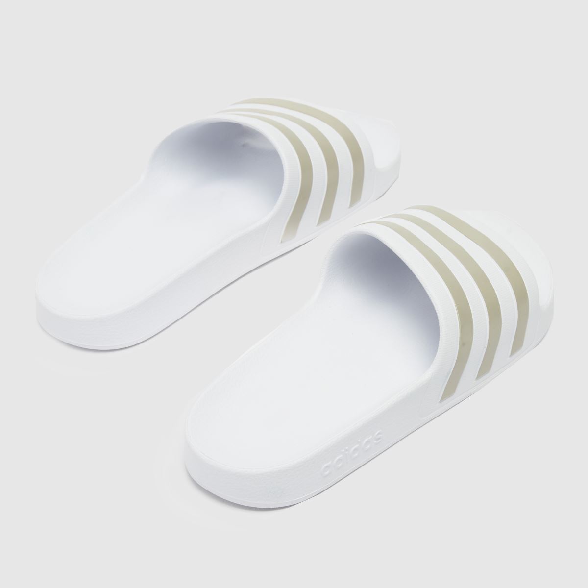 adidas adilette aqua szandál fehér és arany színben
