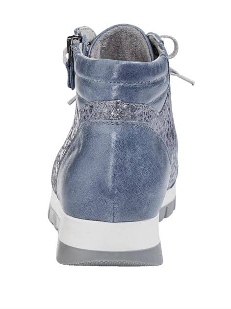 Schnürschuh
