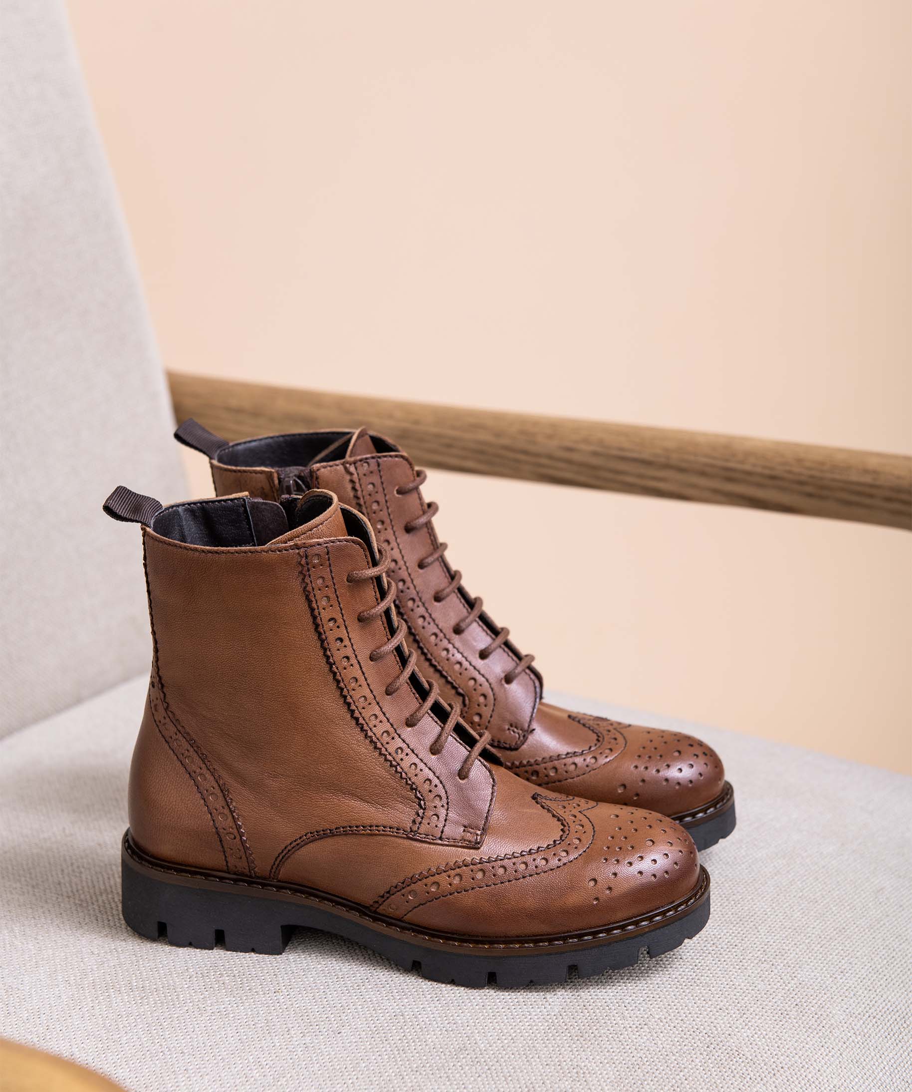 Boots fille crantées dessus cuir à bout golf - Tanéo marron | GEMO