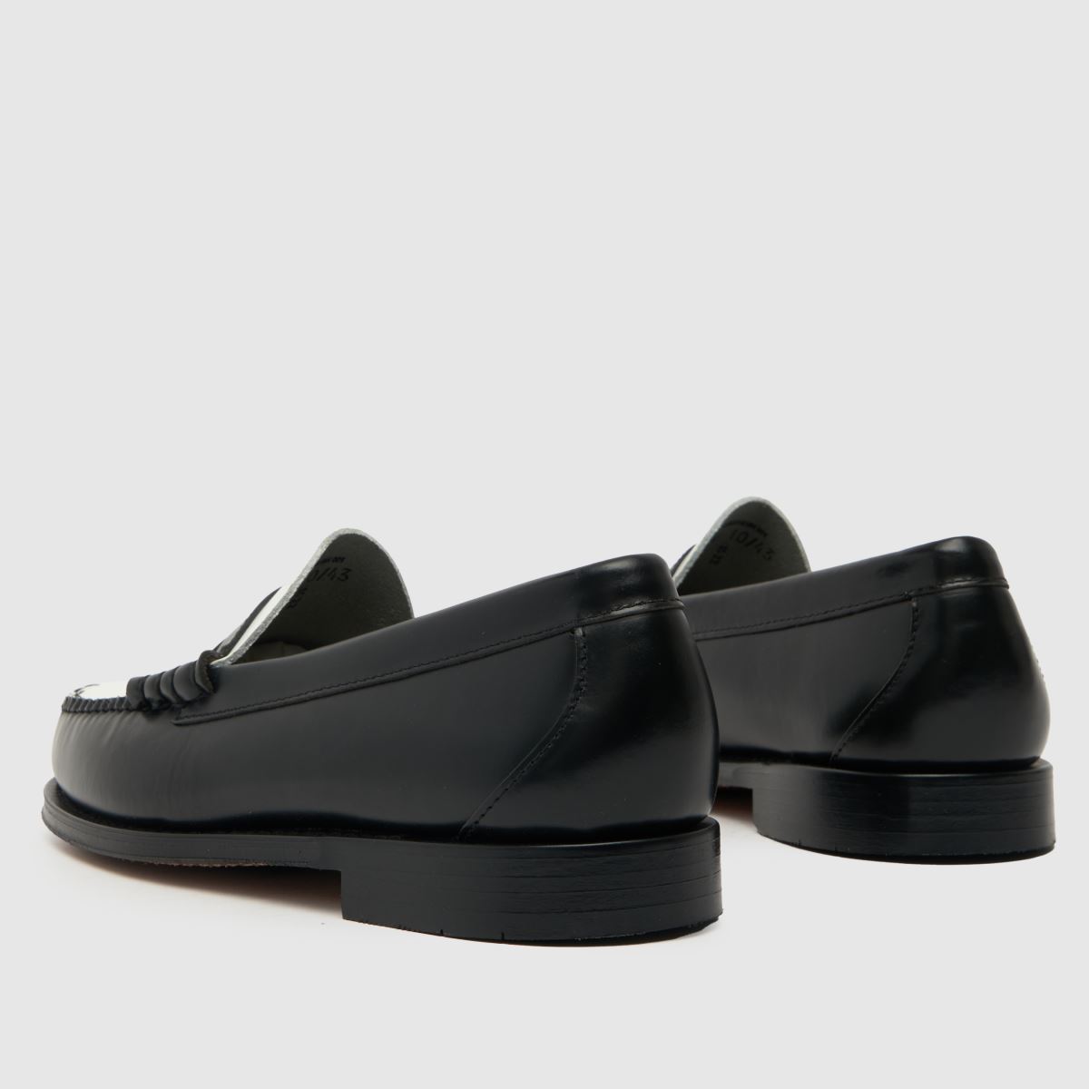 GH BASS – Svarta och vita, klassiska Larson-loafers med pennyboots
