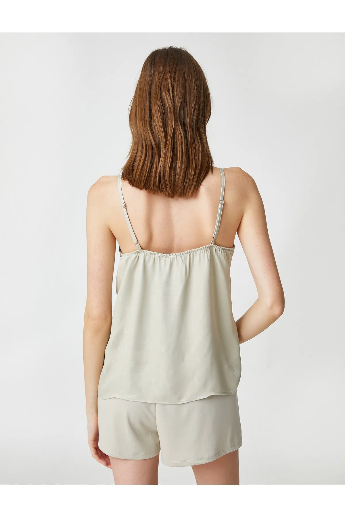 Koton  Satin-Pyjama-Oberteil mit Trägern, Jacquard-V-Ausschnitt