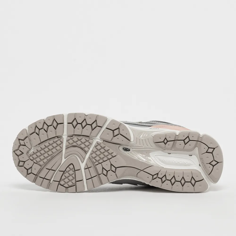 New Balance 1906 1906R M1906FA / grau