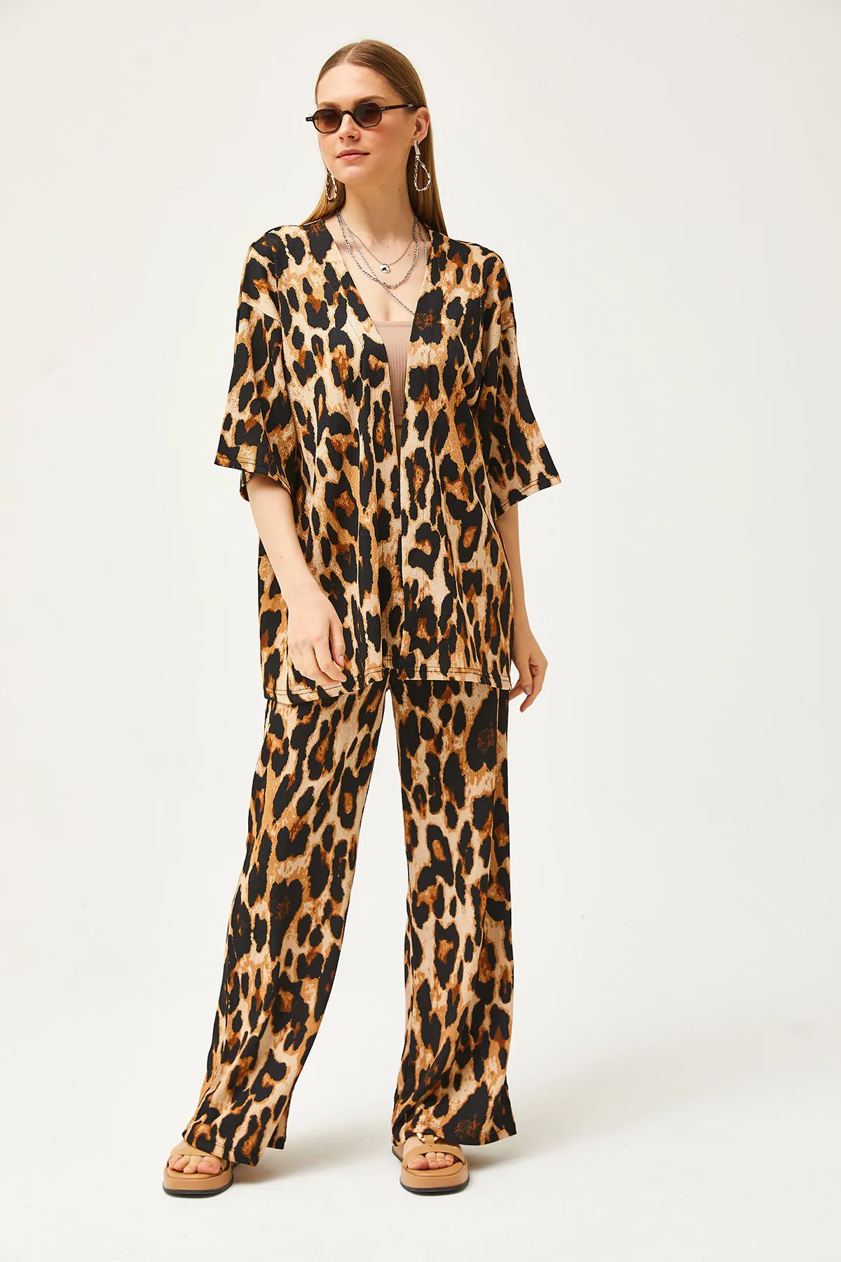 Olalook  Damen Leopard Beige Top Kimono Bottom Hose gemusterter Anzug TKM-19000279