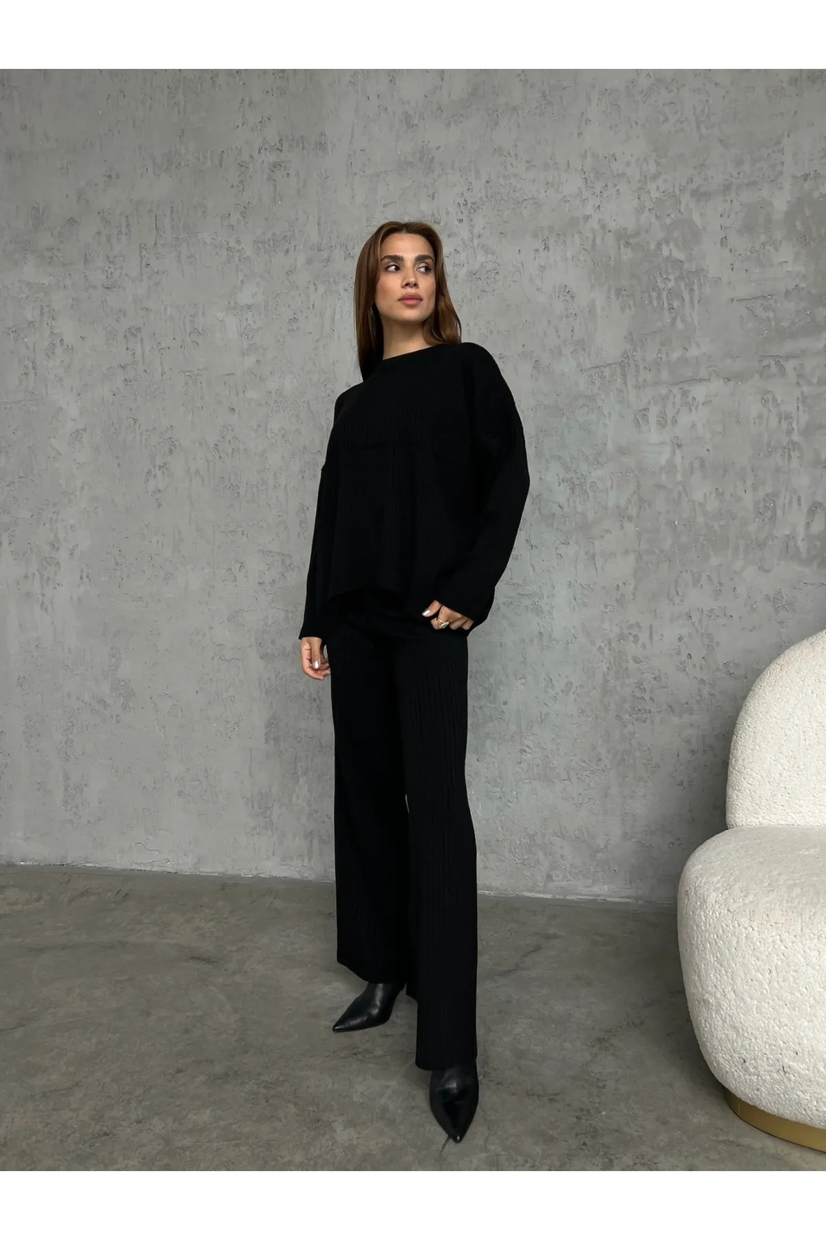 Laluvia  Schwarzes Corded-Strickwaren-Set von Laura