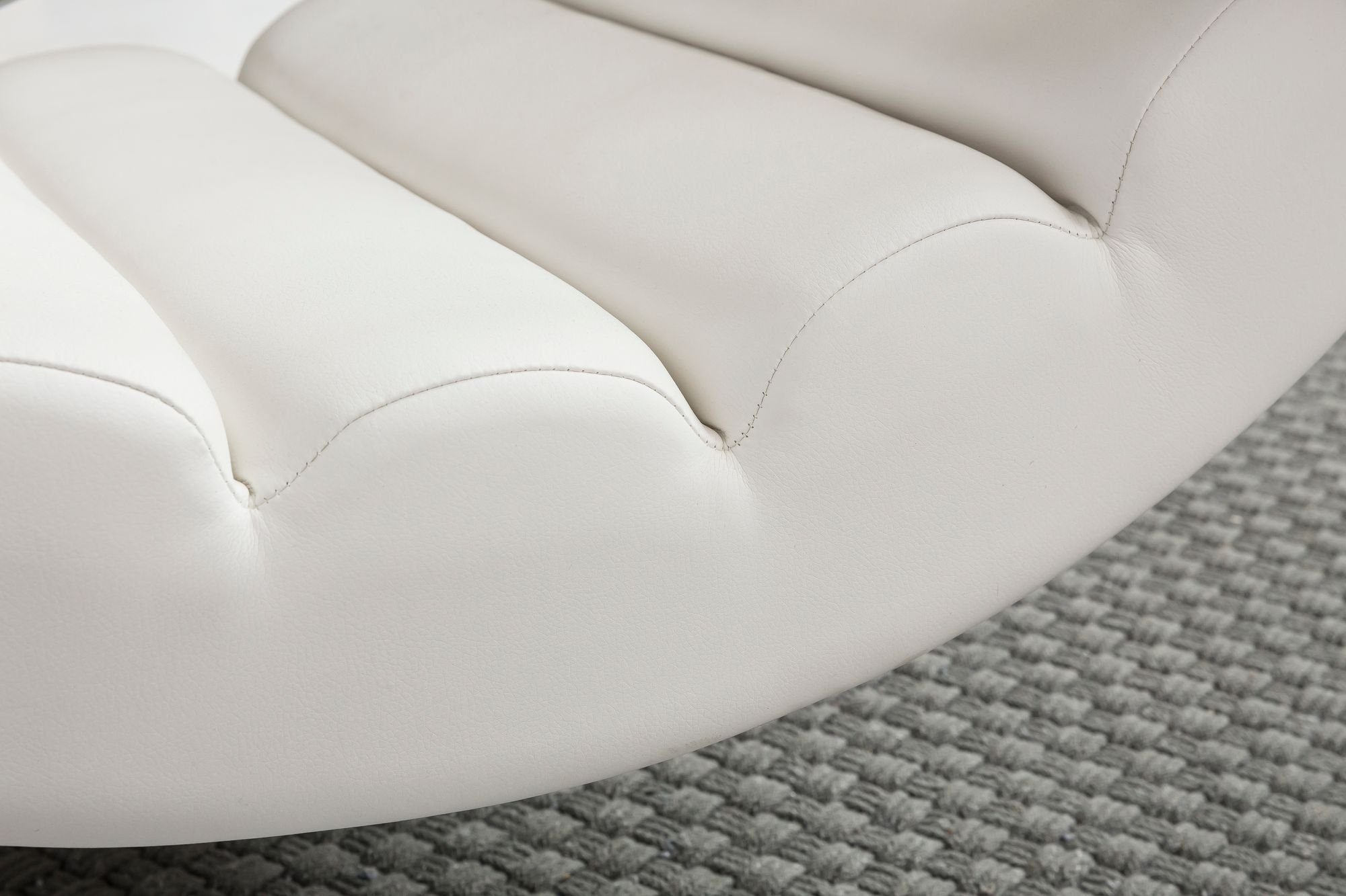 FINEBUY Schaukelstuhl SuVa4025_1 (Relaxliege Kunstleder Weiß 61x81x111 cm Wohnzimmer), Relaxsessel mit Armlehnen, Fernsehsessel Modern