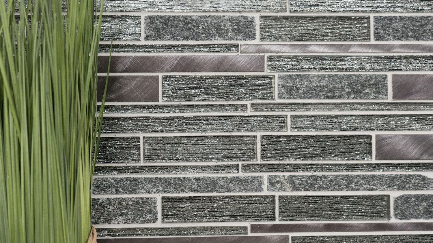 Mosani Mosaikfliesen Glasmosaik Naturstein Alu Mosaik schwarz glänzend / 10 Matten