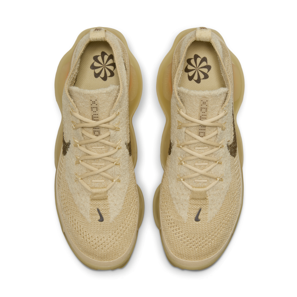 Nike Air Max Scorpion Flyknit DJ4702-200 / braun