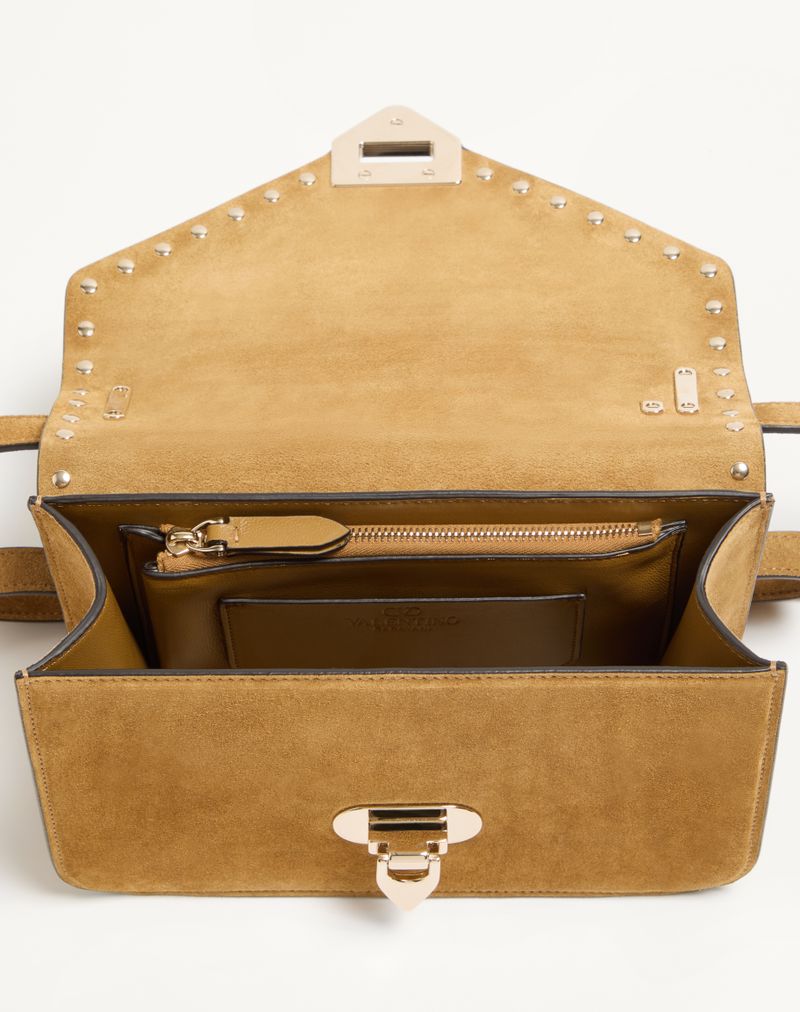 Bolsa de ombro pequena Valentino Garavani Rockstud em camurça