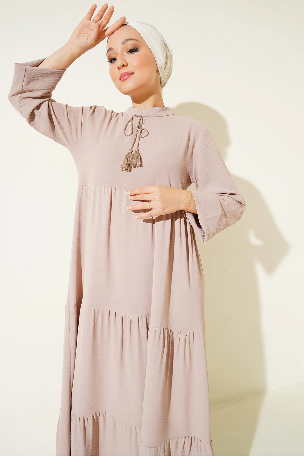 Bigdart  1627 Hijab-Kleid mit Kragen und Schnürung – C. Beige