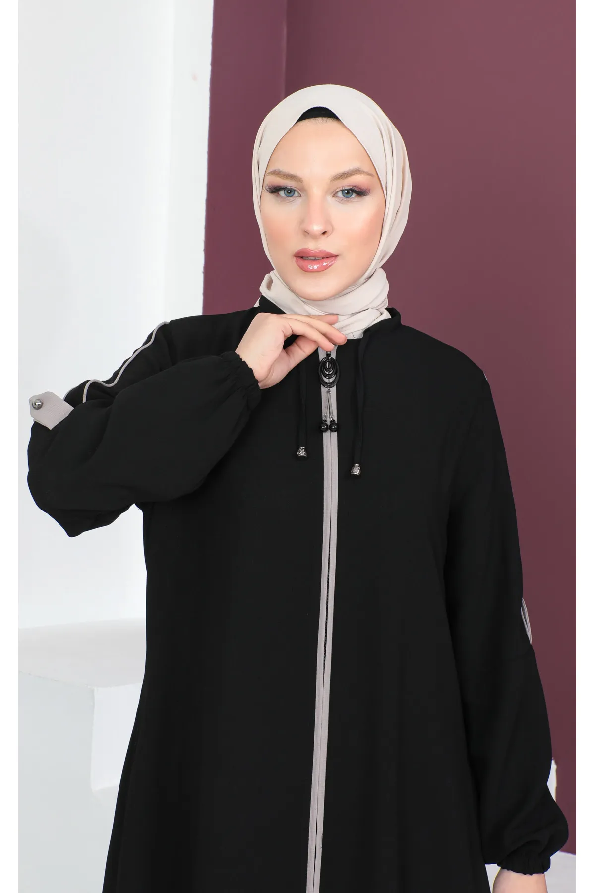 Tesettür Dünyası  Geknöpfte Ärmel Hijab Abaya Tsd230440 Schwarz