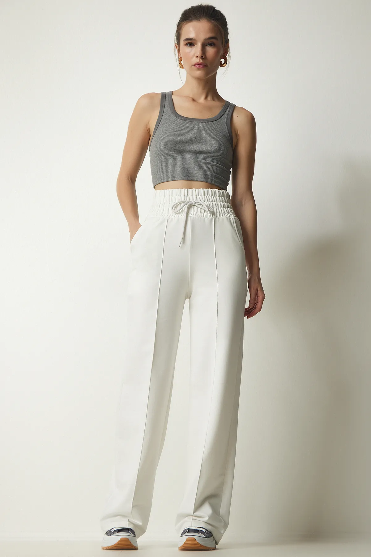 Happiness İstanbul  Weiße Basic-Strick-Jogginghose mit Tasche für Damen XR00018