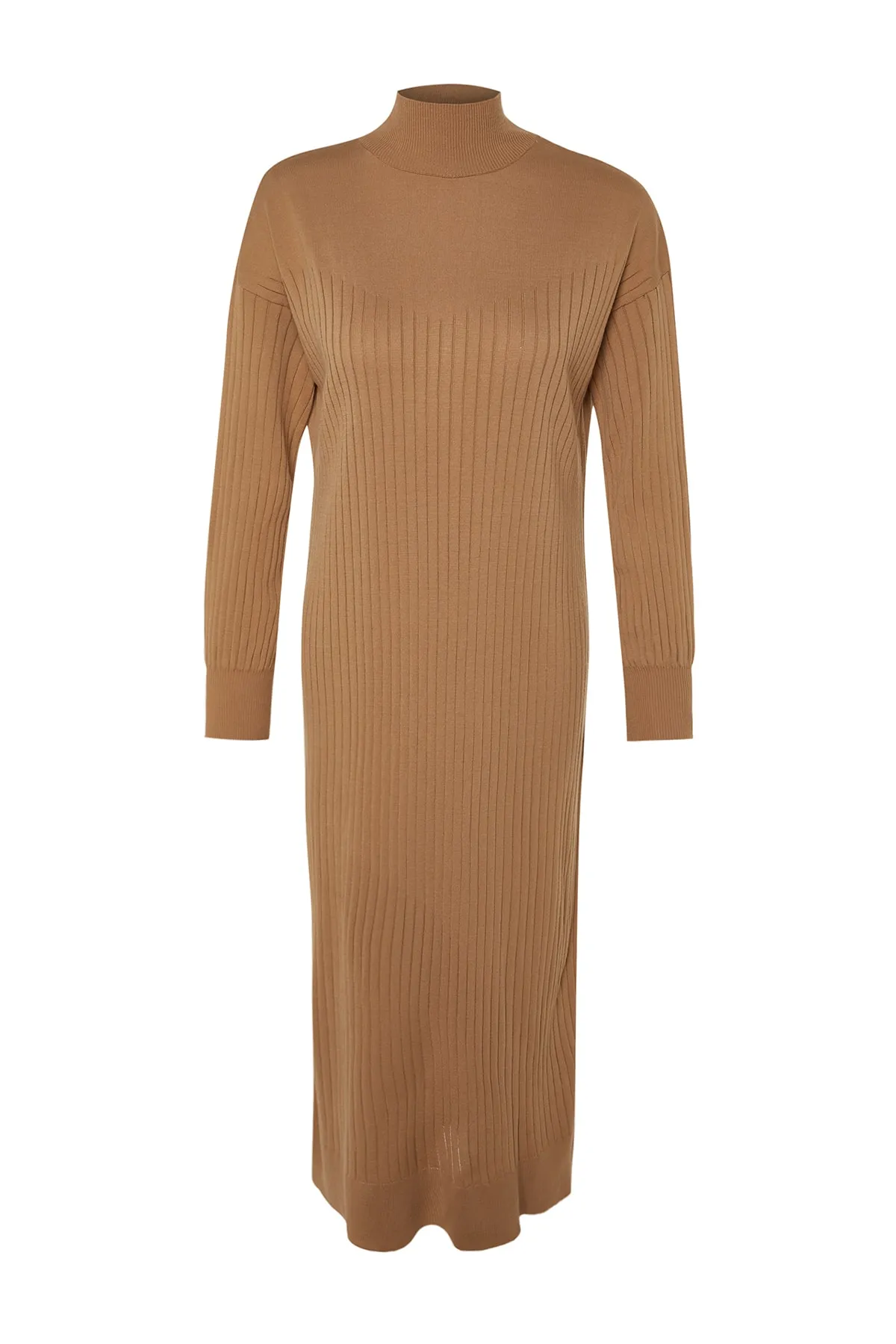Trendyol Modest  Kamelfarbenes Strickkleid mit Stehkragen TCTAW24EB00015