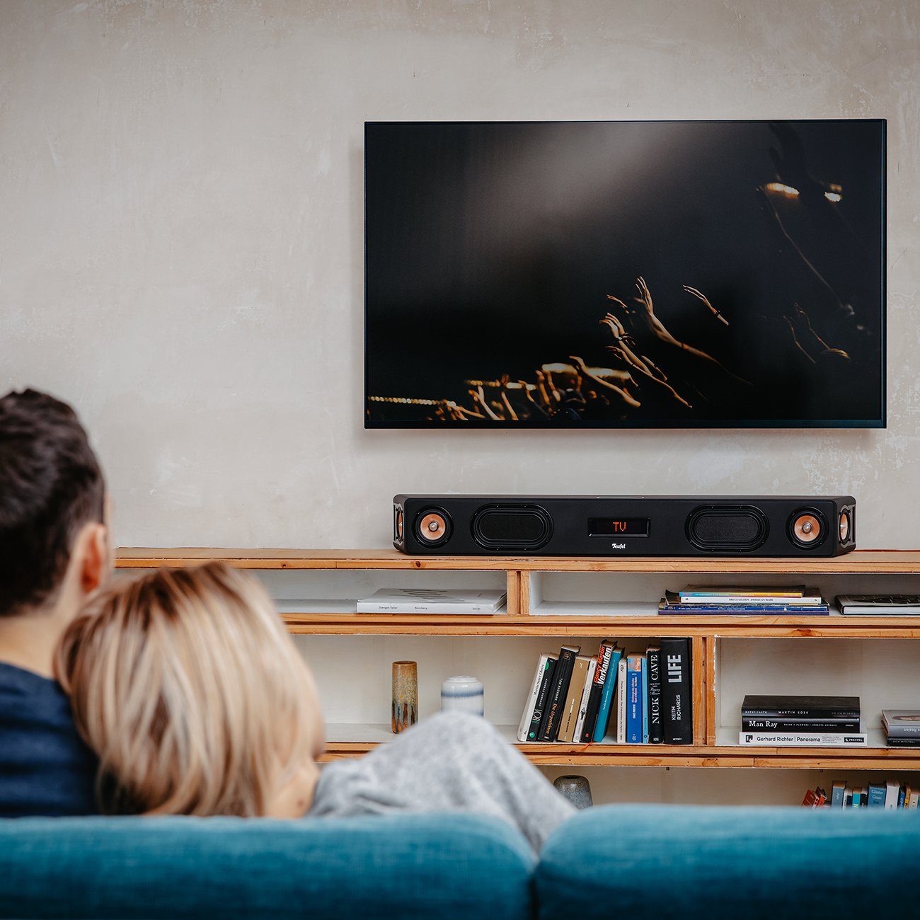 Teufel CINEBAR ULTIMA Soundbar (HDMI, Bluetooth, 380 W, 6 High-Performance-Töner mit eingebautem XXL-Subwoofer)