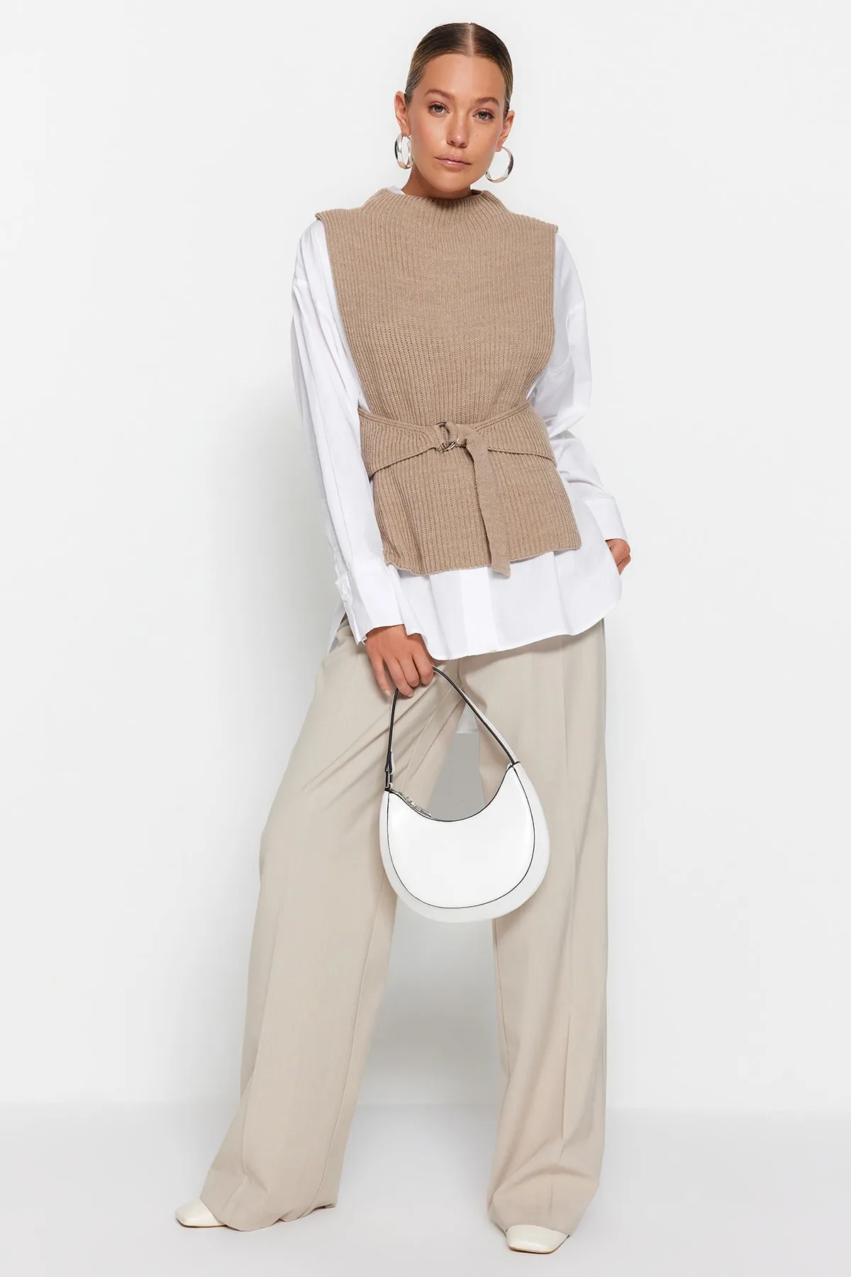 Trendyol Collection  Strickweste - Braun - Regular Fit