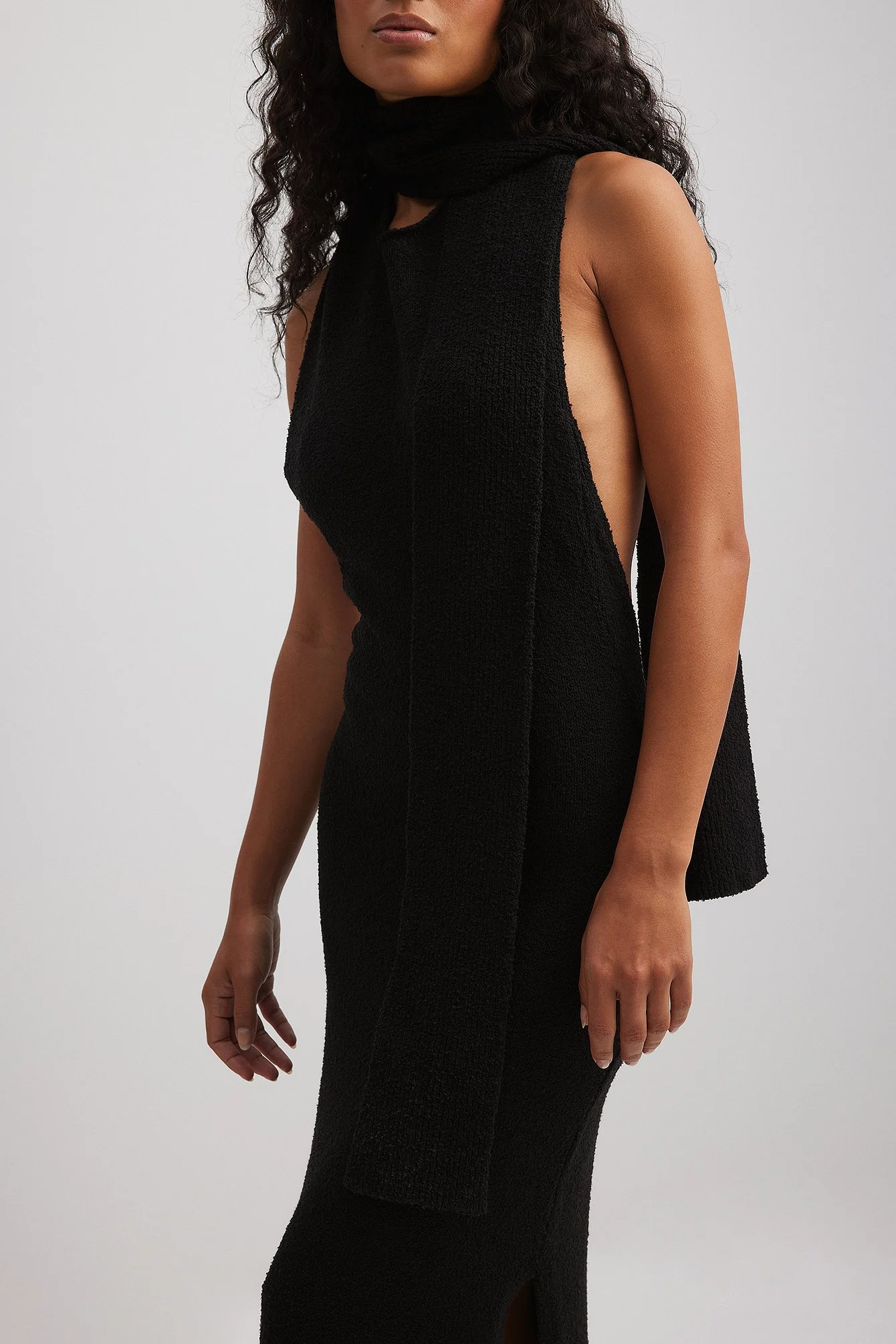 Gestricktes Maxi-Schal-Kleid