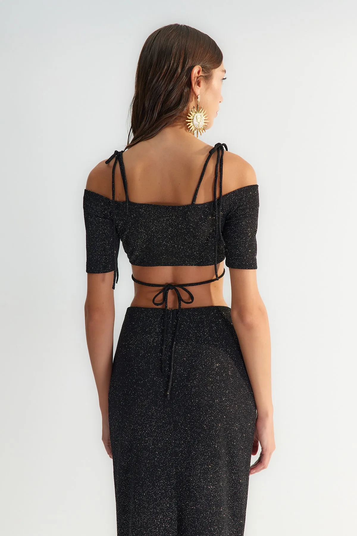 Trendyol Collection  X Zeynep Tosun Black Sun Accessoire Detailliertes glitzerndes Strick-Bustier TCLSS23BS00012