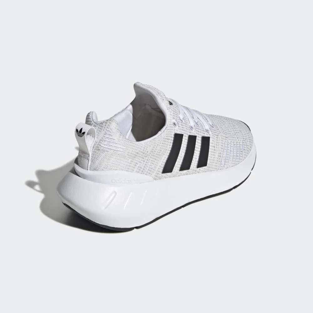 adidas Swift Run 22 GW8179 / weiss