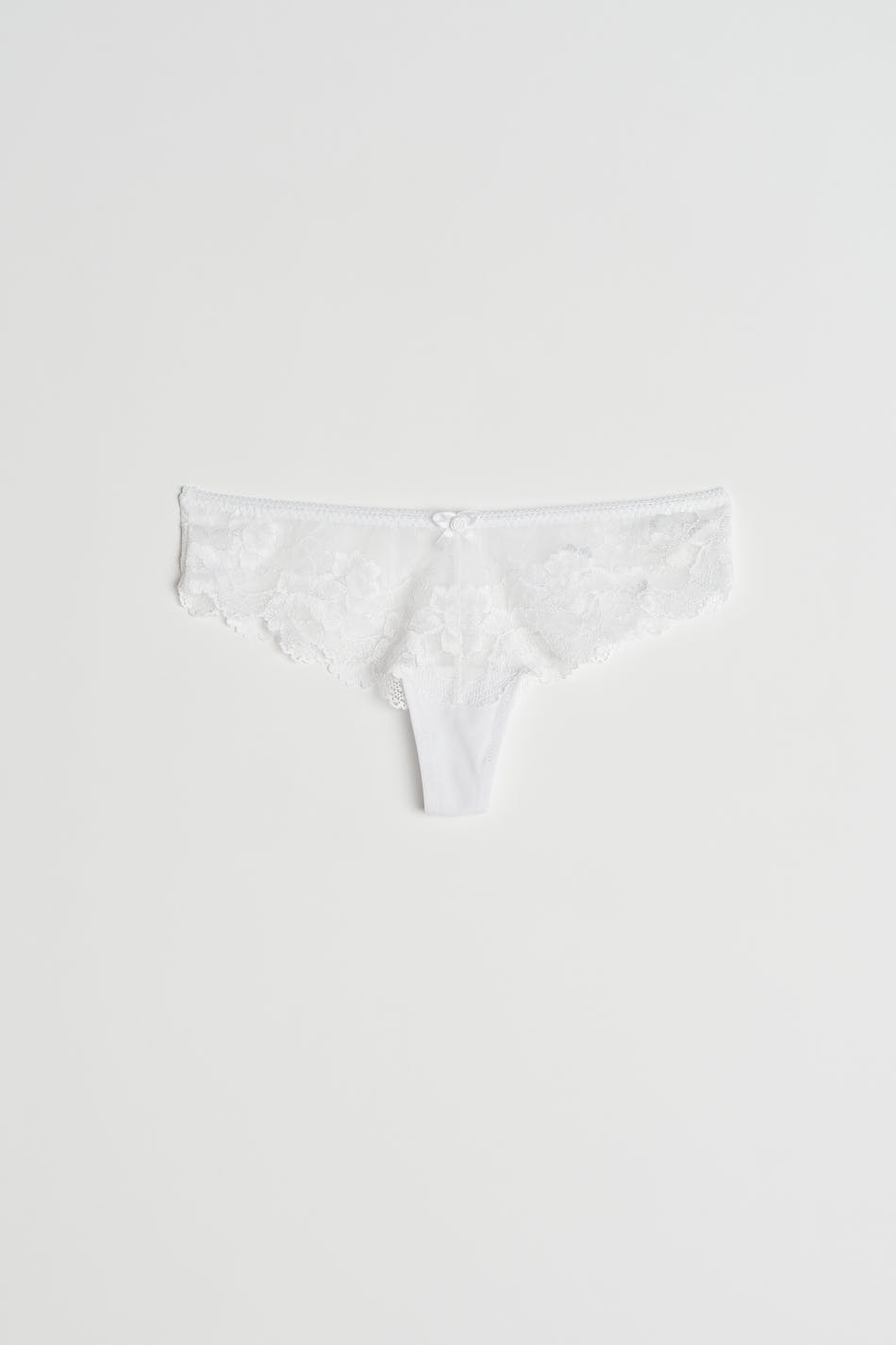 Lace string