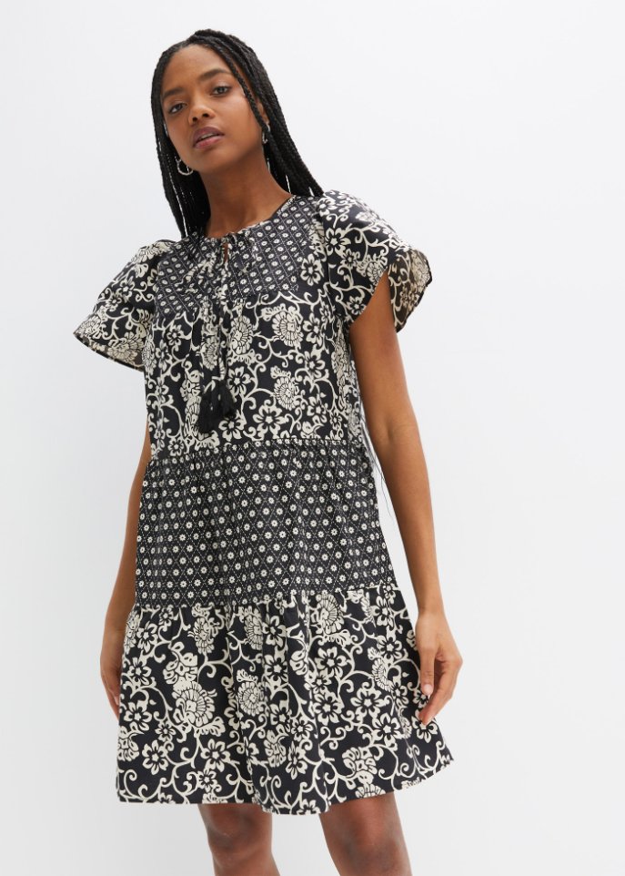 Kleid mit Volant in festem Material