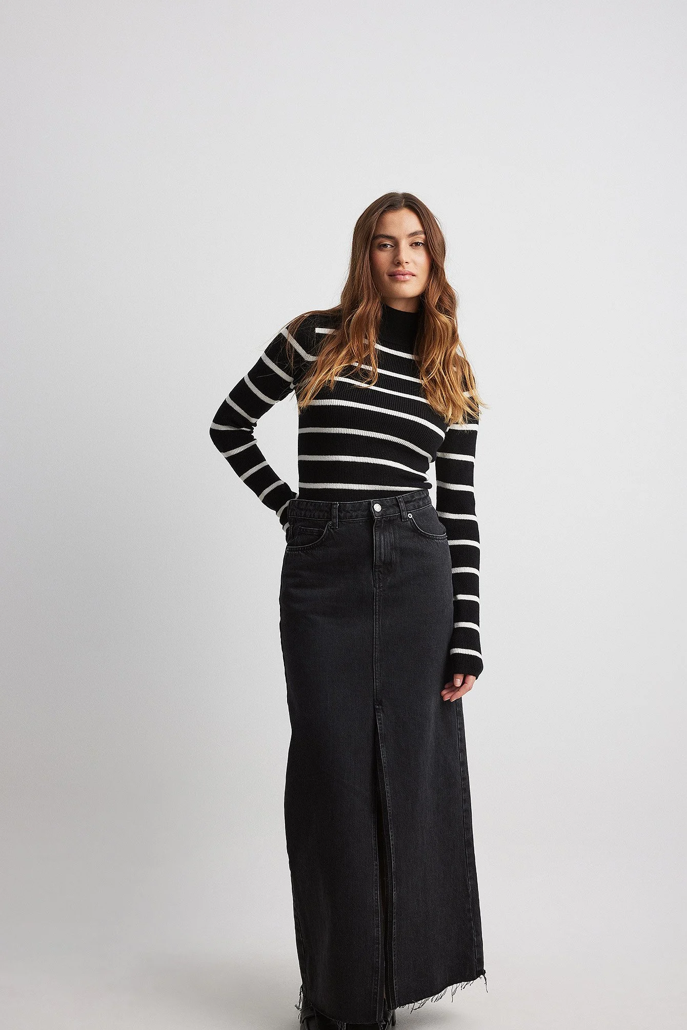 Langärmeliger Rollkragenpullover mit Rippenstrick