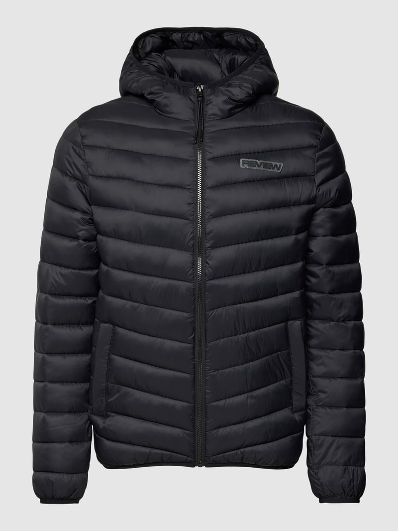 Steppjacke mit Kapuze in schwarz