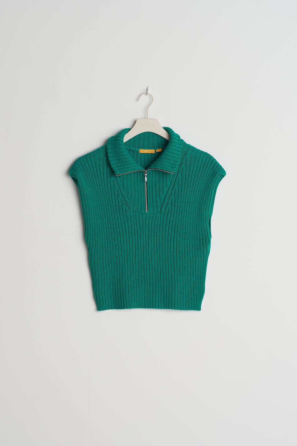 S knitted cropped vest