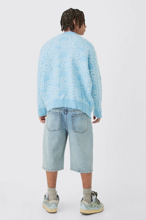 Kastiger flauschiger Strick-Cardigan in Blau mit Logo