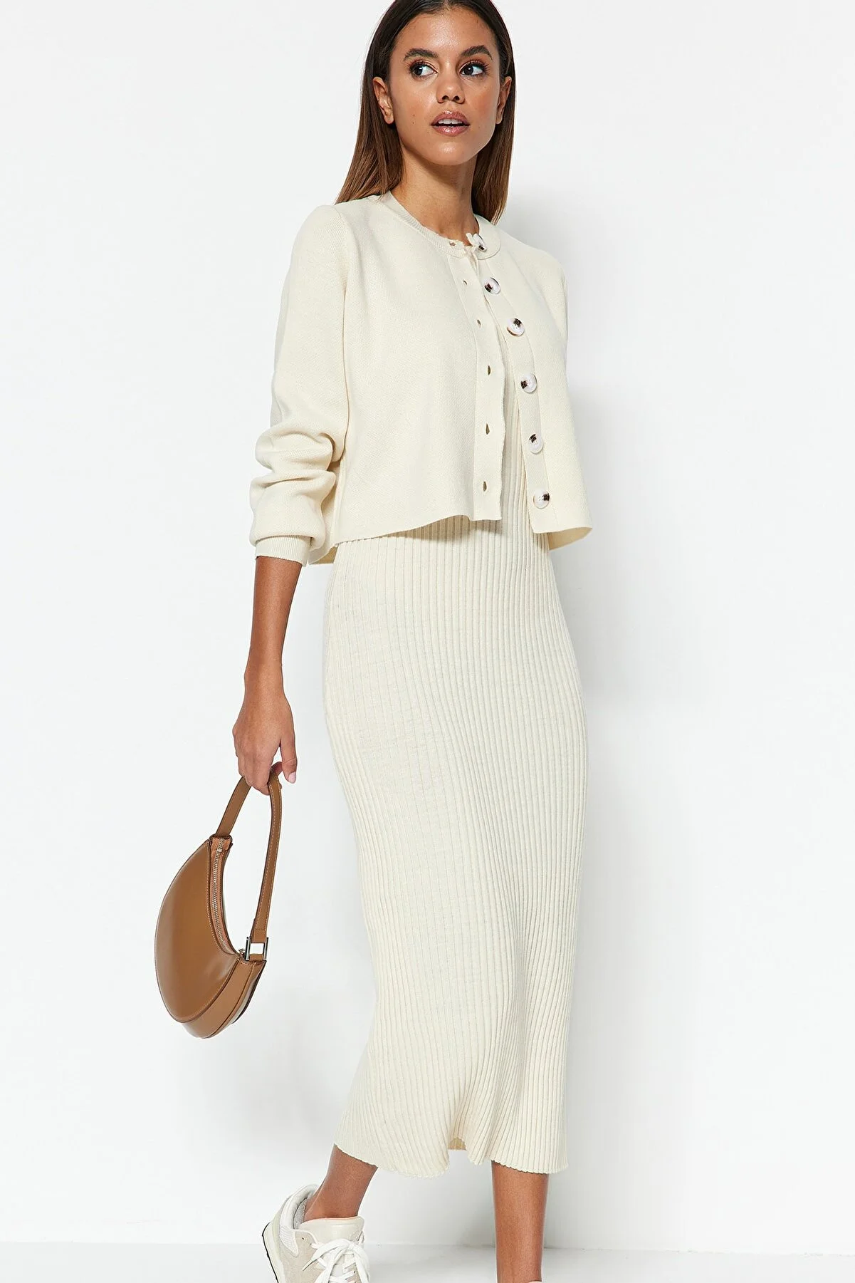 Trendyol Collection  Steinfarbener Midi-Strick-Cardigan-Anzug TWOSS23EL00738