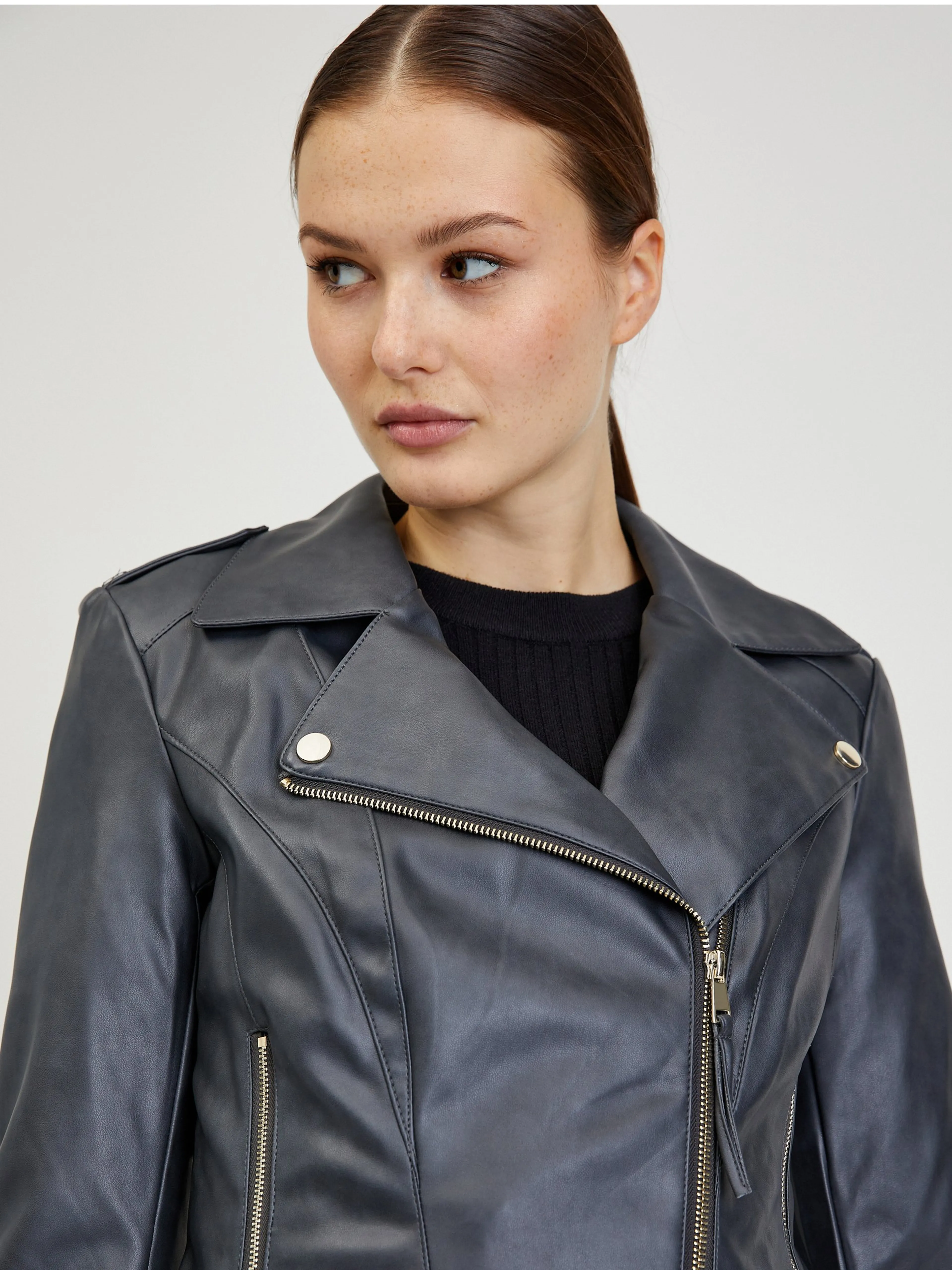 Schwarze Damen Kunstlederjacke ORSAY