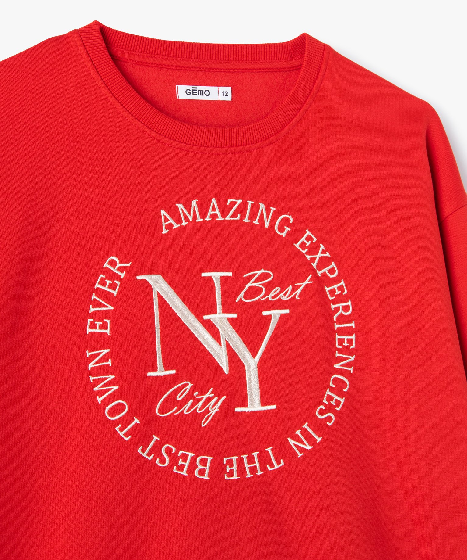Sweat molletonné avec inscription brodée fille rouge | GEMO