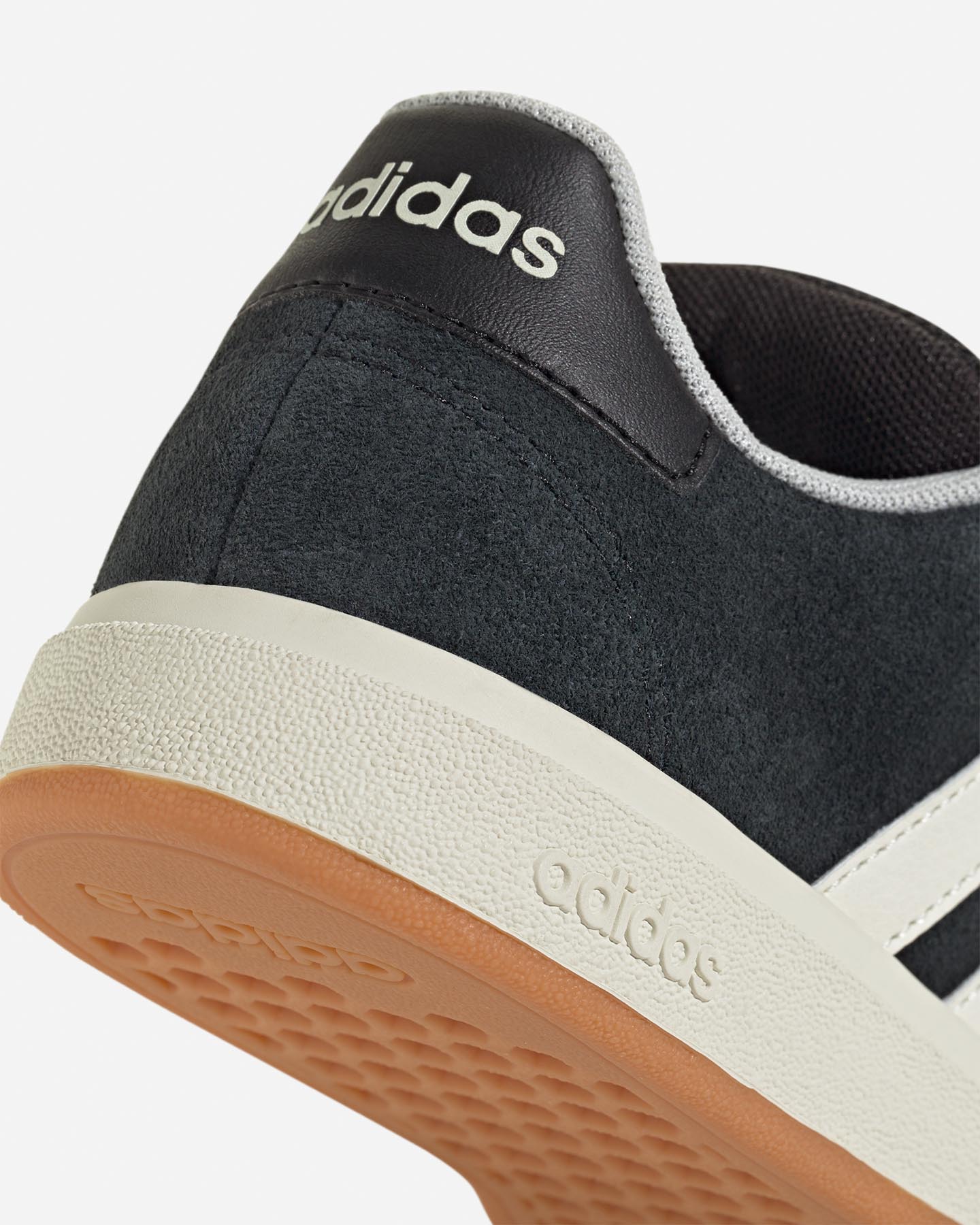 Buty sportowe Adidas Core Grand Court 00 Gs Jr JH6178